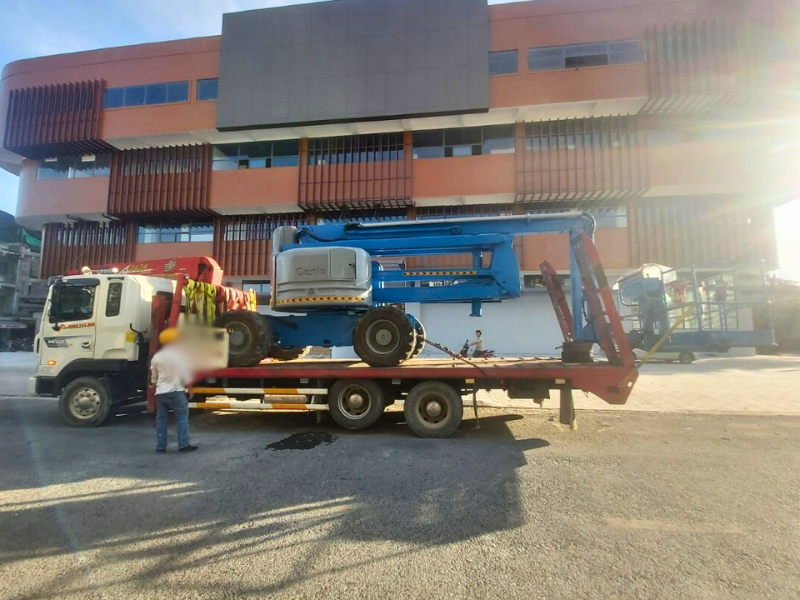 xe boomlift tai tay ninh 1