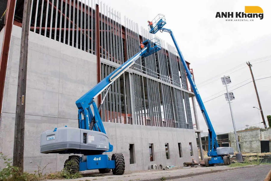 Xe nâng thẳng đứng được sử dụng phổ biến