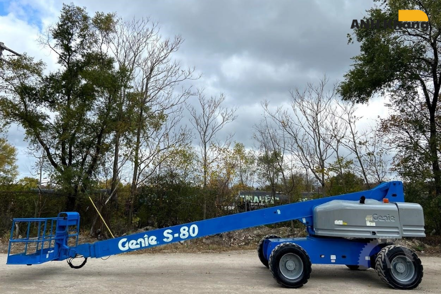 xe nâng người sửa chữa điện của AK Rental