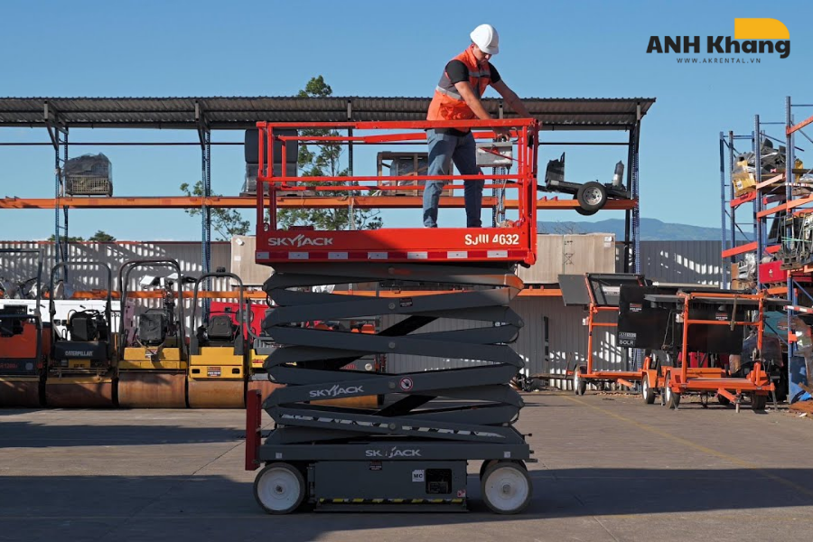 Xe nâng người Skyjack SJIII 4626