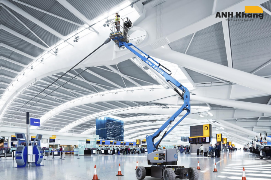 xe nâng người lên cao