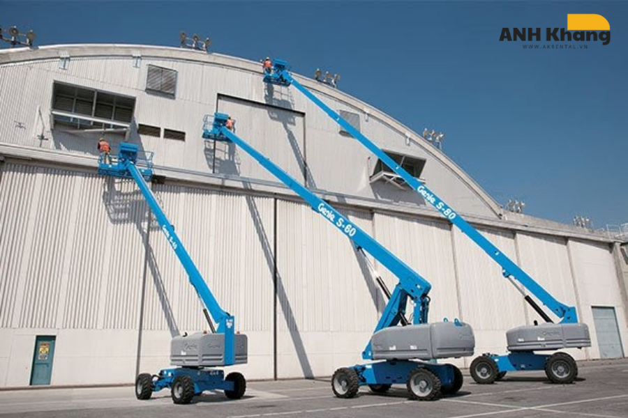 xe nâng làm việc trên cao