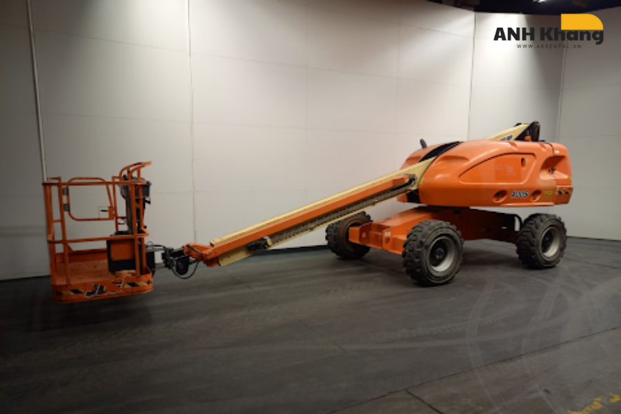 xe nâng boom lift JLG