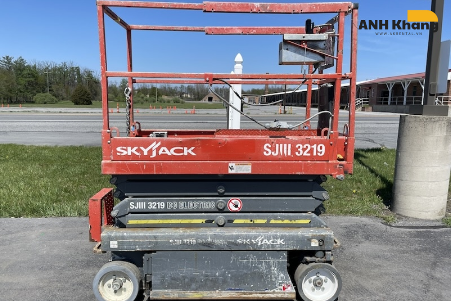 Xe nâng người 8m Skyjack SJIII 3219