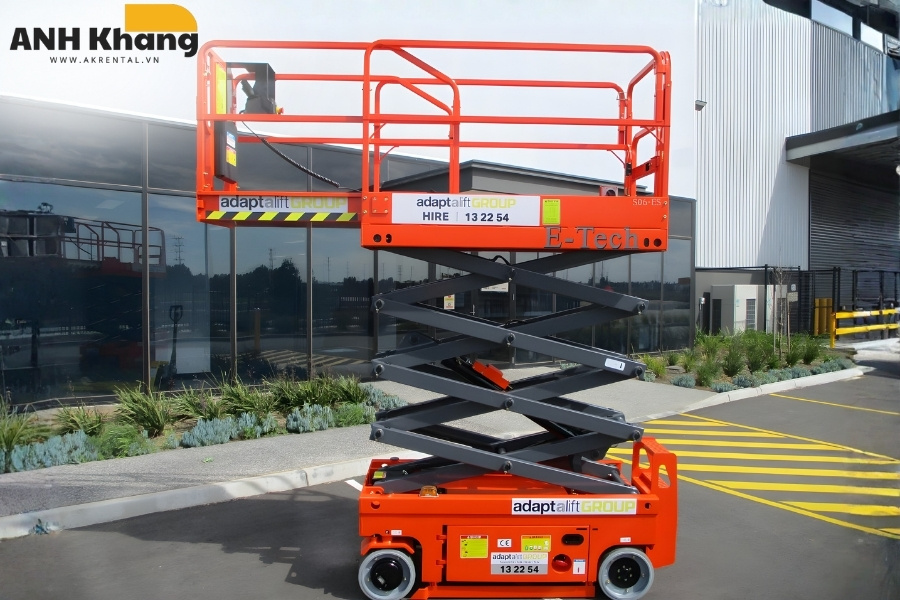ak rental don vi cho thue xe nang 8m uy tin da dang Thuê xe nâng người 8m AK Rental