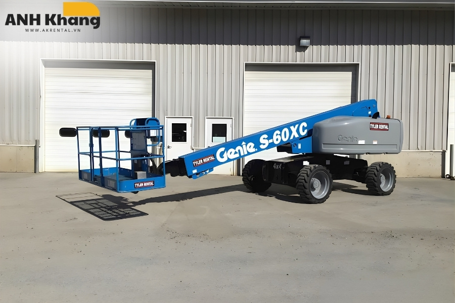 xe cau nang nguoi chay dien van hanh em ai tiet kiem chi phi va than thien moi truong Xe nâng người chạy điện êm ái