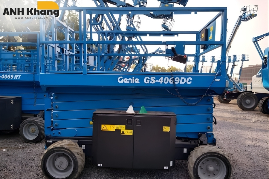 xe nang ha da qua su dung van dam bao hieu qua va do ben xe nâng người nhiều chủng loại