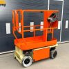 Xe nâng người JLG 1230ES thi công