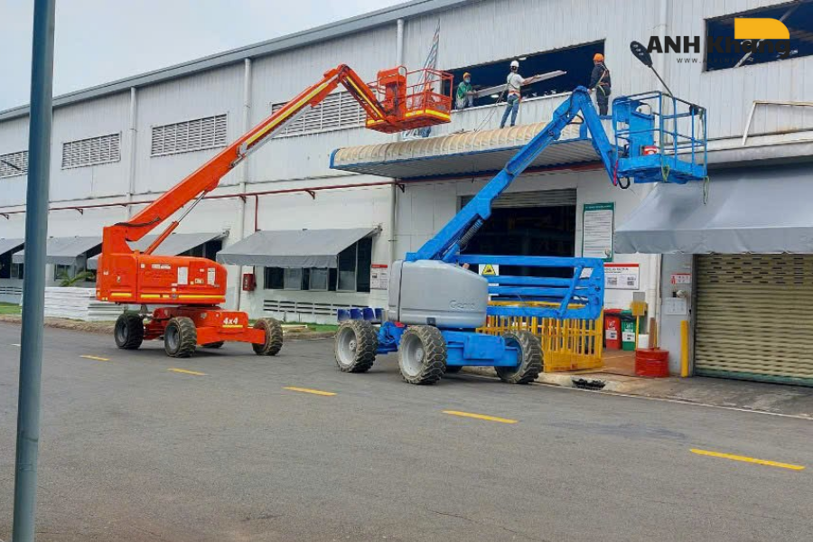 Đặc điểm xe nâng người cao 12m