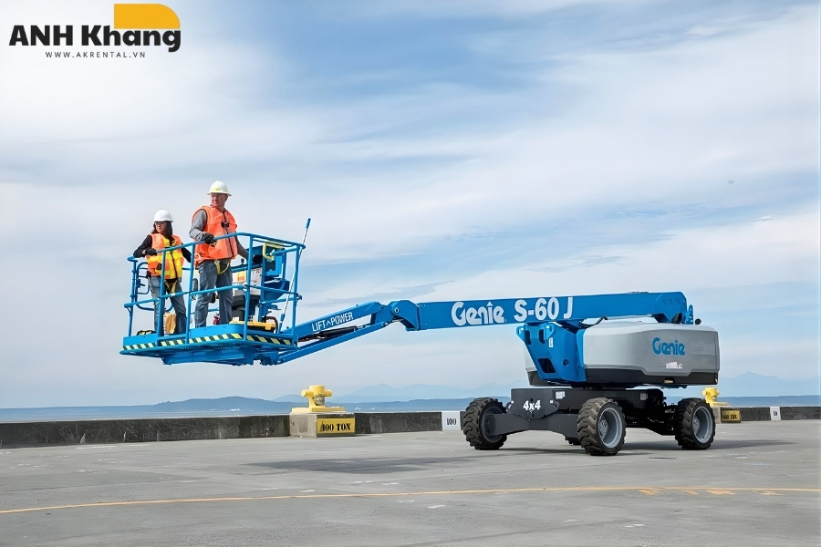 xe nang boom lift giup tiep can nhung vi tri tren cao de dang Xe nâng Boom Lift cho công trình