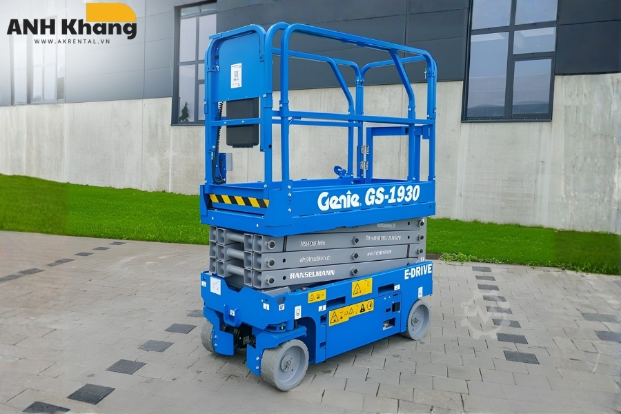 xe nang genie duoc su dung rong rai trong linh vuc xay dung nho su ben bi va an toan xe nâng người Genie trong xây dựng