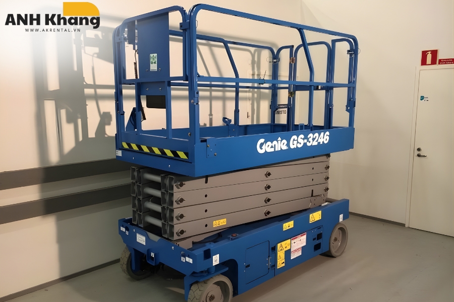 xe nang nguoi genie gs 3246 thiet ke nho gon phu hop thi cong o khong gian hep Xe nâng người cắt kéo Genie GS-3246