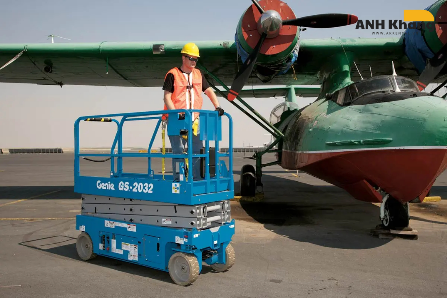 xe nâng người 11m là gì