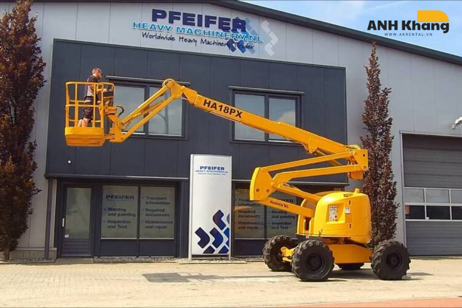 Xe boom lift hiện đại, đa dụng