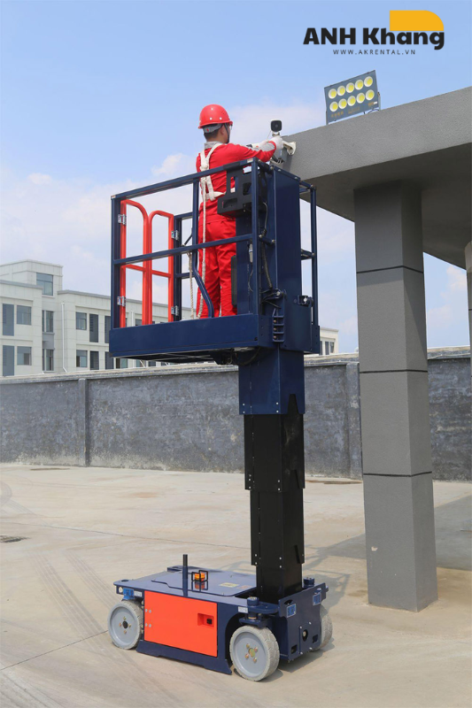 phân loại máy nâng người thẳng đứng