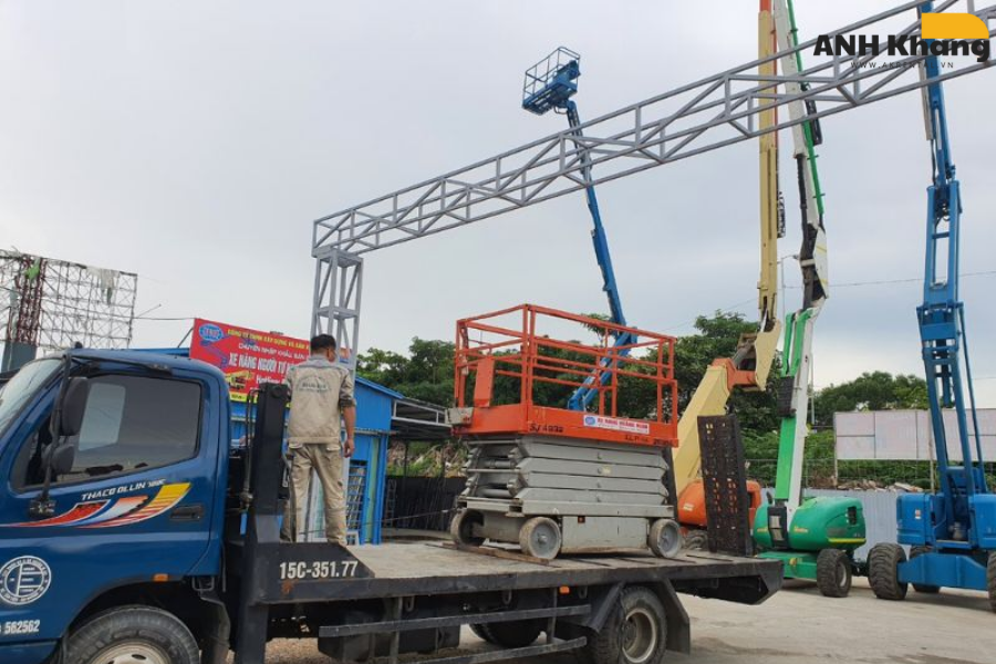 cho thuê xe nâng người tại long an