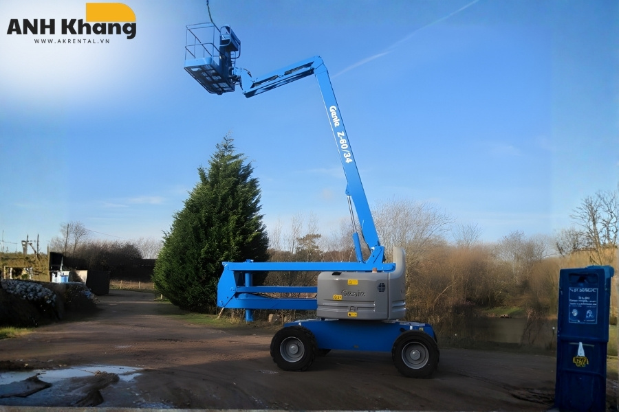 cac yeu to anh huong khi thue xe nang nguoi giá thuê xe boom lift