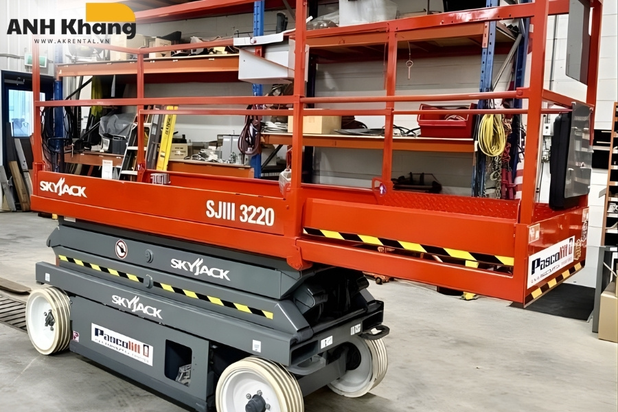 xe nang nguoi skyjack sjiii 322026 lam viec hieu qua trong kho xuong xe nâng người 10m Skyjack SJIII 3220