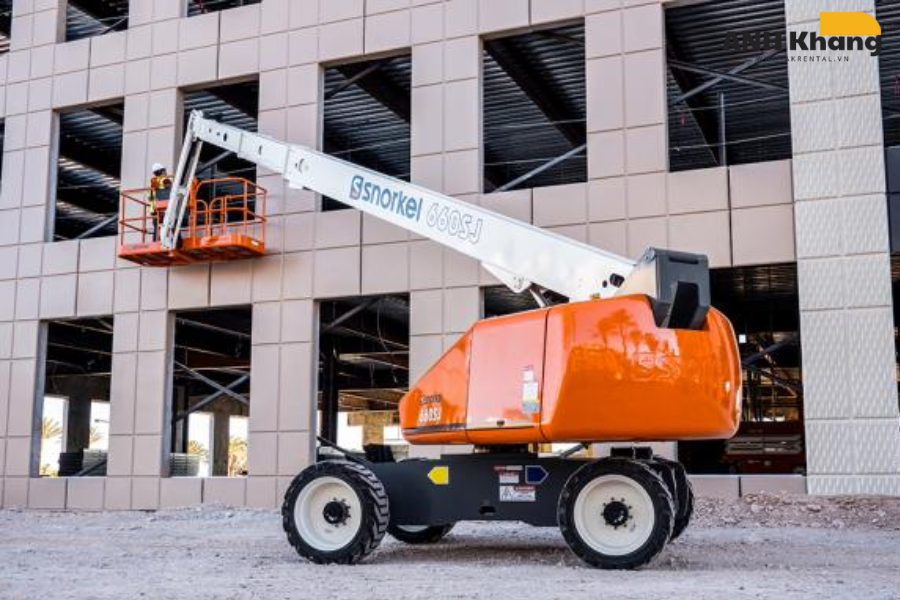 48 Xe nâng cần thẳng Snorkel