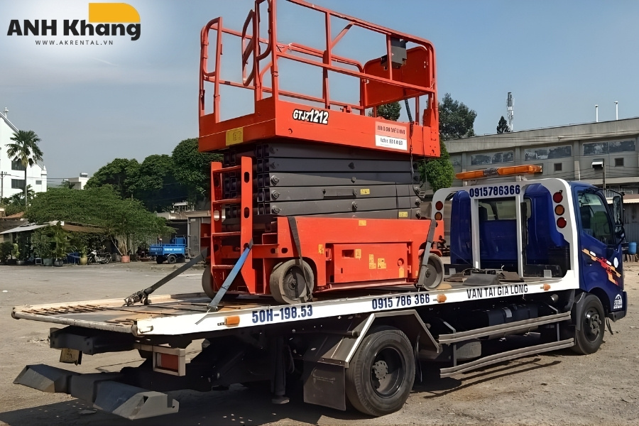 thue xe nang nguoi tai ak rental da dang chung loai giao nhanh ho tro tan tam Đơn vị cho thuê xe nâng người