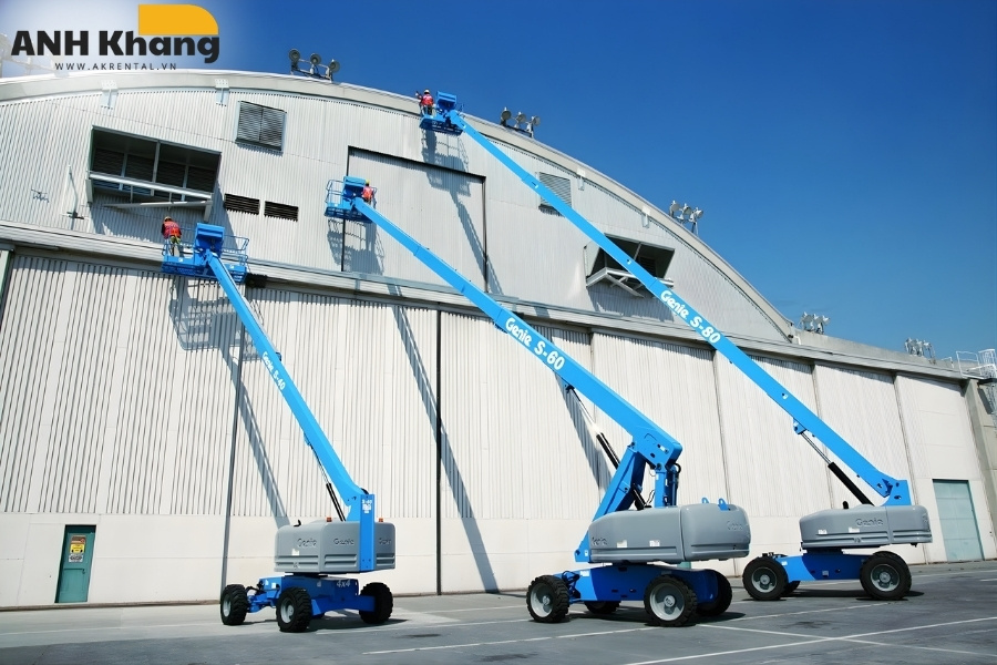 xe co tam vuon cao lam viec o do cao lon mot cach de dang xe nâng dạng cần thẳng