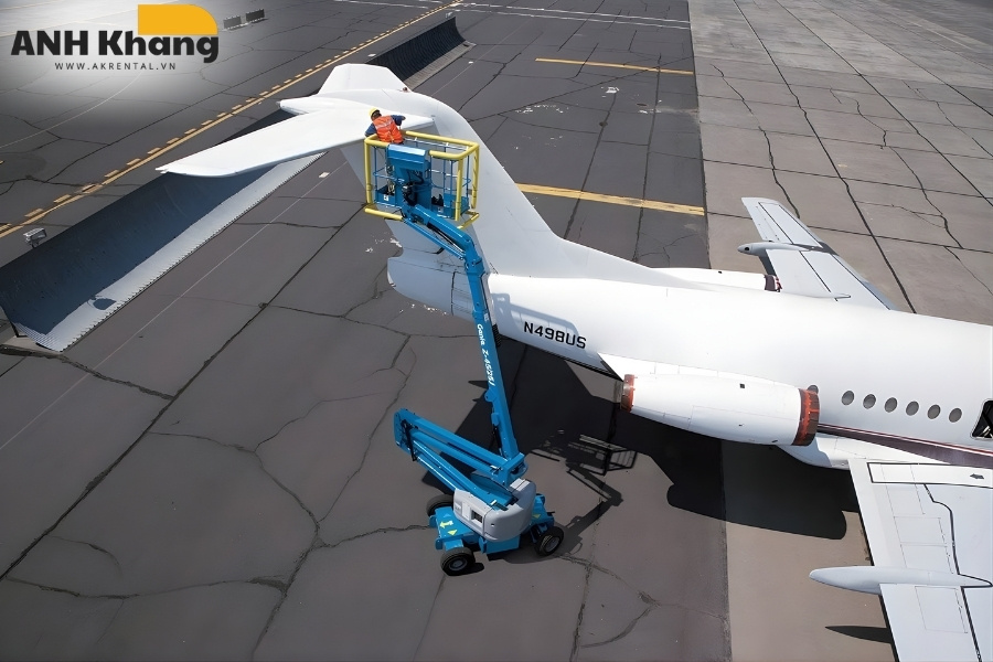 xe nang dang can gap khuc ho tro lam viec tren cao mot cach de dang Thiết bị nâng người 18m